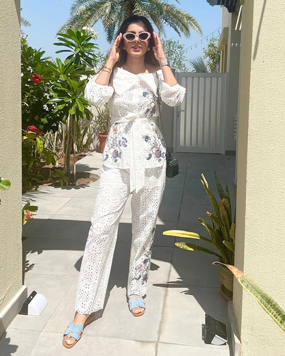 Cotton Eyelet Set With Floral Applique