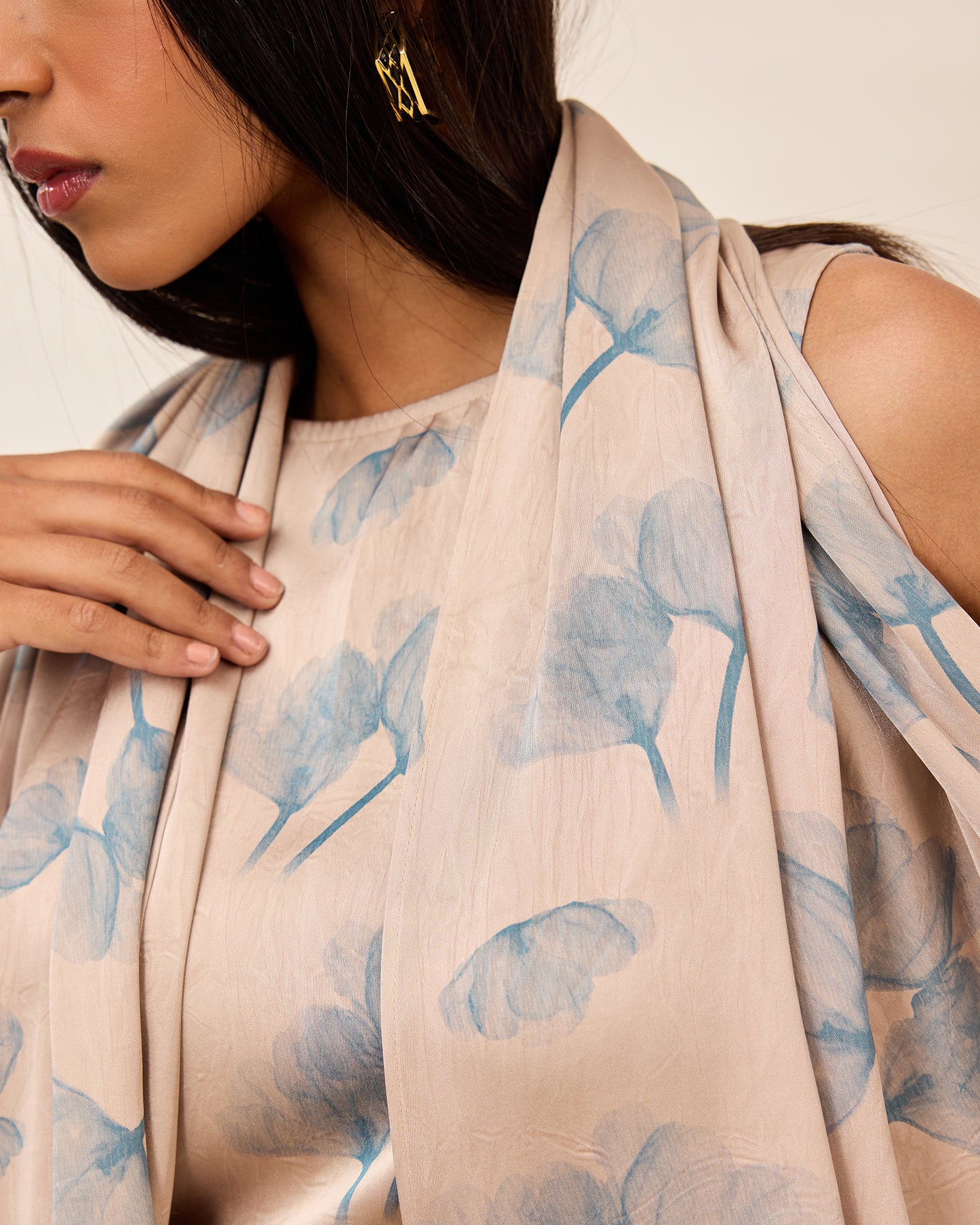 Soft Bloom Sleeveless Drape Midi Dress