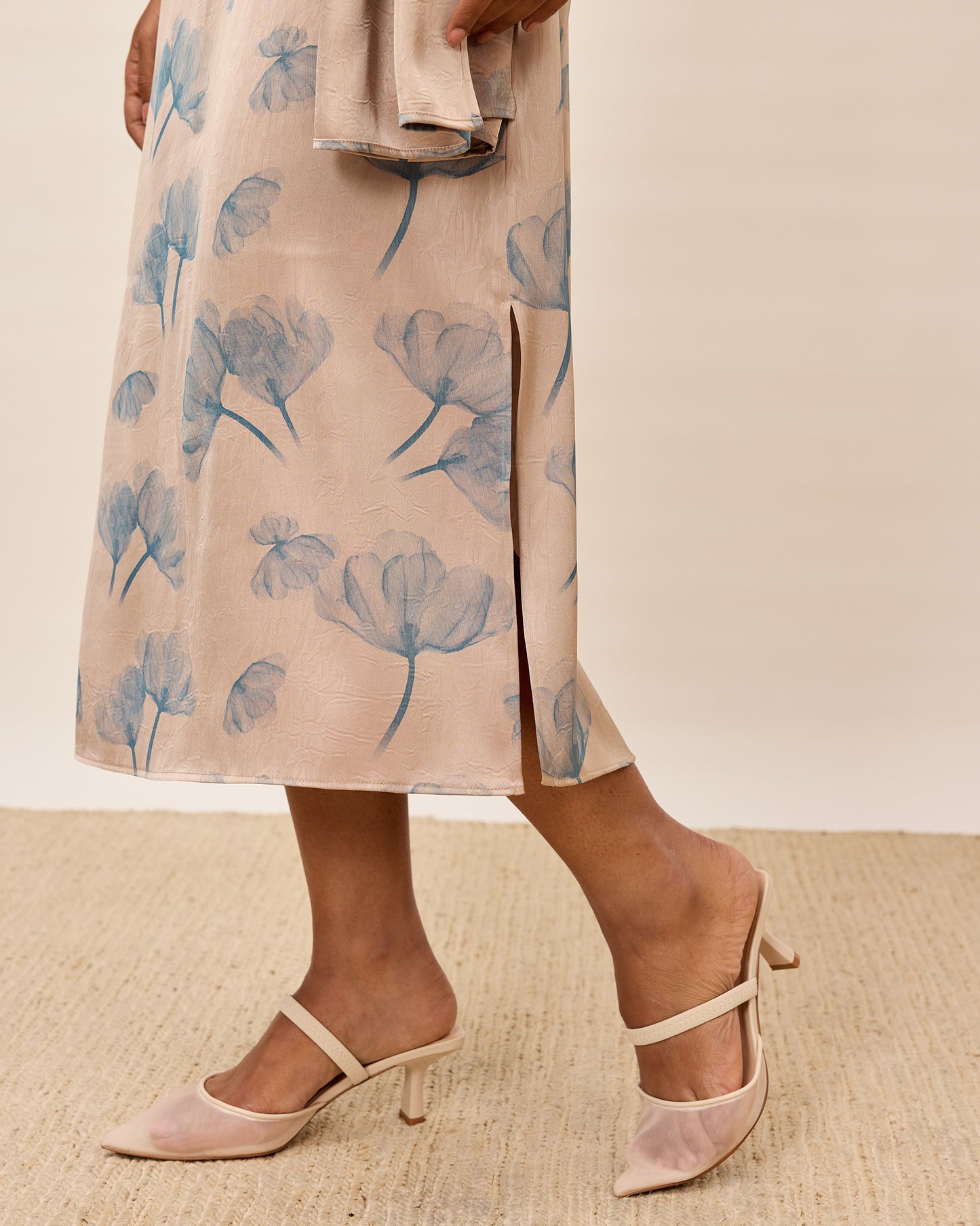 Soft Bloom Sleeveless Drape Midi Dress