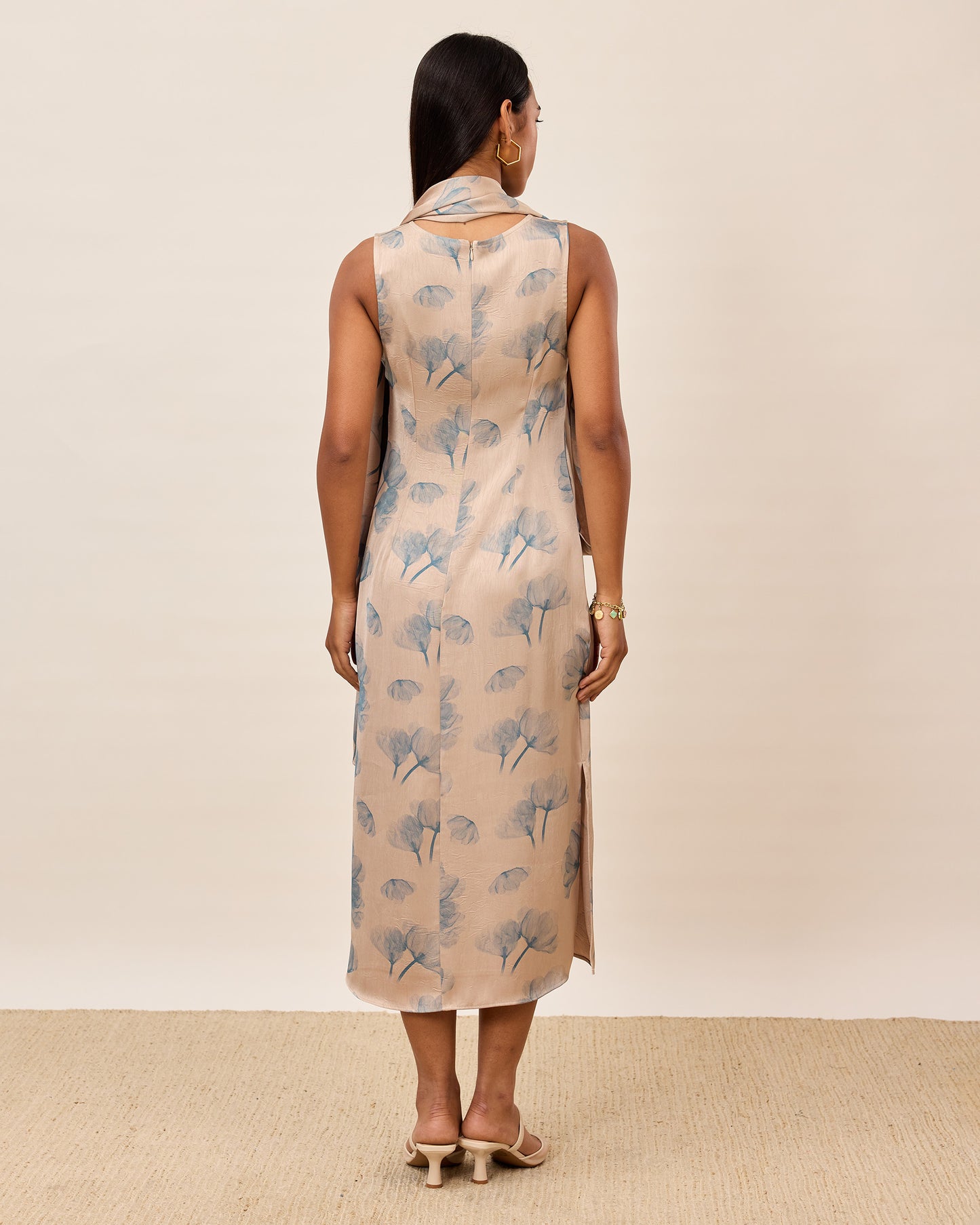 Soft Bloom Sleeveless Drape Midi Dress